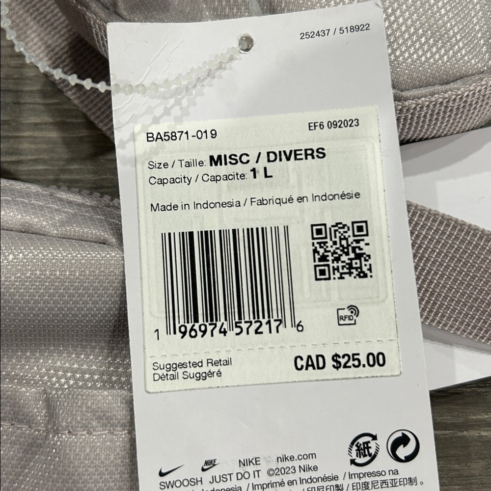 Nike Blush Pink Mini Crossbody Bag - Picture 5 of 6